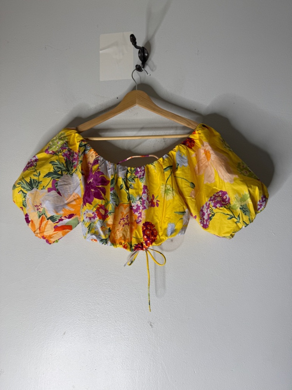 h&m Yellow Floral Crop Top Small Vacation Balloon Sleeve Tie Back